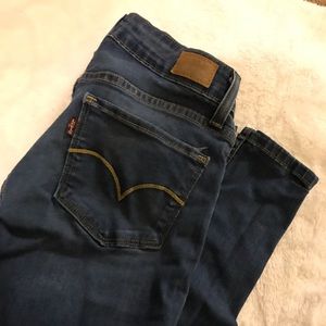 Levis jeans